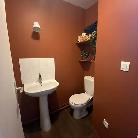 Barbieux Apartment, Near The Metro, Pets Accepted Apartment *