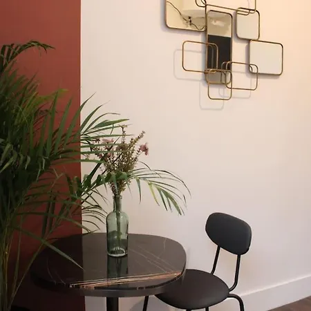 Barbieux Apartment, Near The Metro, Pets Accepted Apartment